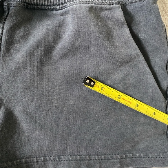 Lululemon Loop Back Short Black Gray Women’s Size 4 - Picture 3 of 6